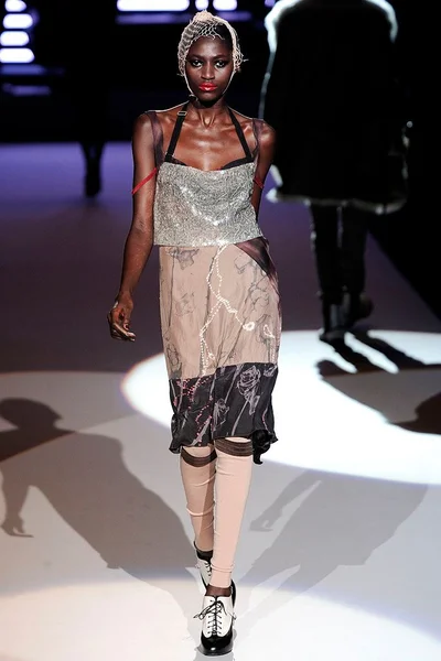 Look 34